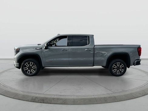 Used 2025 GMC Sierra 1500 AT4 w/ Technology Package AWD/4WD image 5