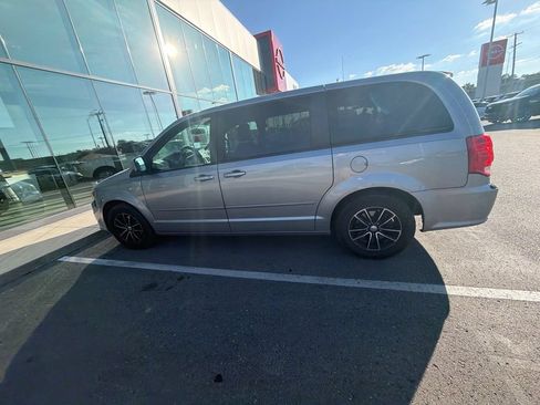Used 2015 Dodge Grand Caravan SE FWD image 6