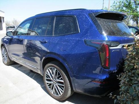 Used 2024 Cadillac XT6 Sport w/ Platinum Package image 3