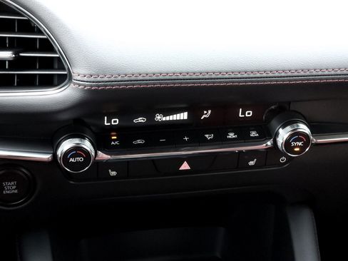 Used 2025 MAZDA MAZDA3 Carbon image 17