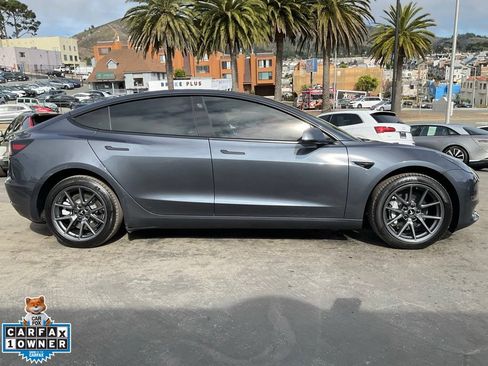 Used 2023 Tesla Model 3 Standard Range RWD image 3