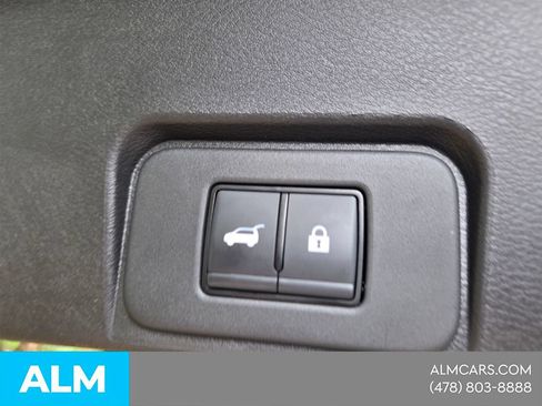 Used 2025 Nissan Rogue SV FWD image 11