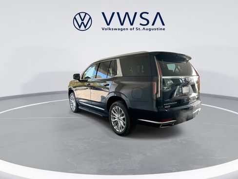 Used 2024 Cadillac Escalade Premium Luxury RWD image 5