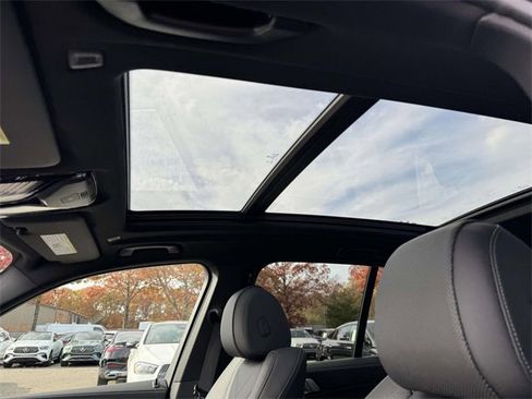 Used 2025 BMW X5 xDrive40i w/ Premium Package image 33