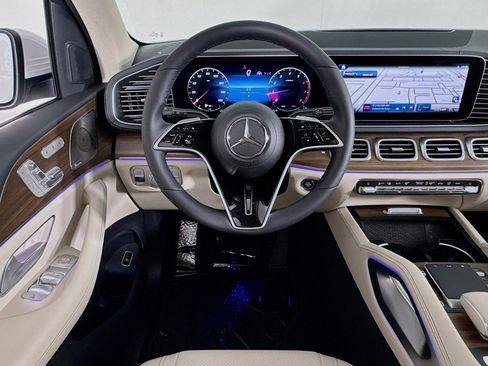 New 2026 Mercedes-Benz GLS 450 4MATIC image 4