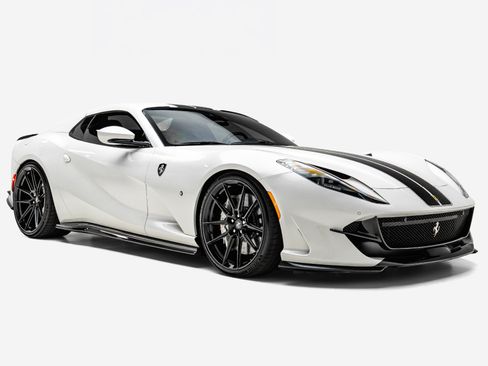 Used 2022 Ferrari 812 GTS RWD image 8