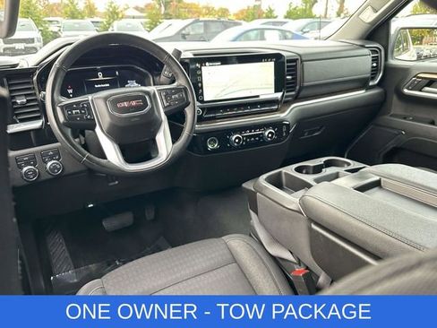 Used 2023 GMC Sierra 1500 SLE image 2
