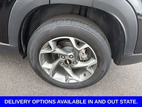 Used 2025 Chevrolet Trax LT FWD image 10