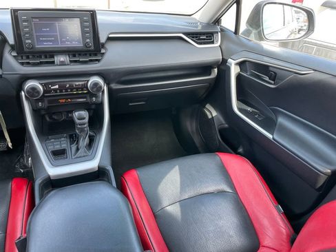 Used 2019 Toyota RAV4 LE w/ All Weather Liner Package AWD/4WD image 9