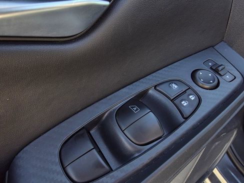 Used 2025 Nissan Sentra SV image 11