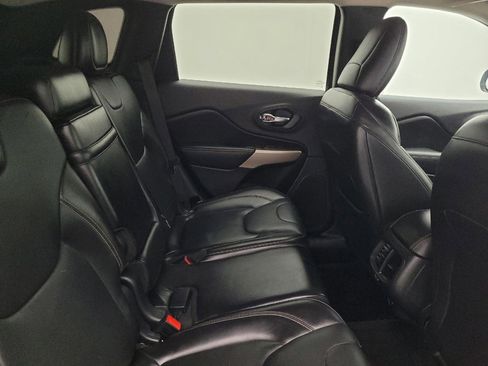 Used 2018 Jeep Cherokee Limited image 19