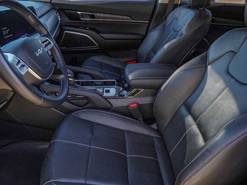 Certified 2024 Kia Telluride EX w/ EX Captain's Chair Package image 10