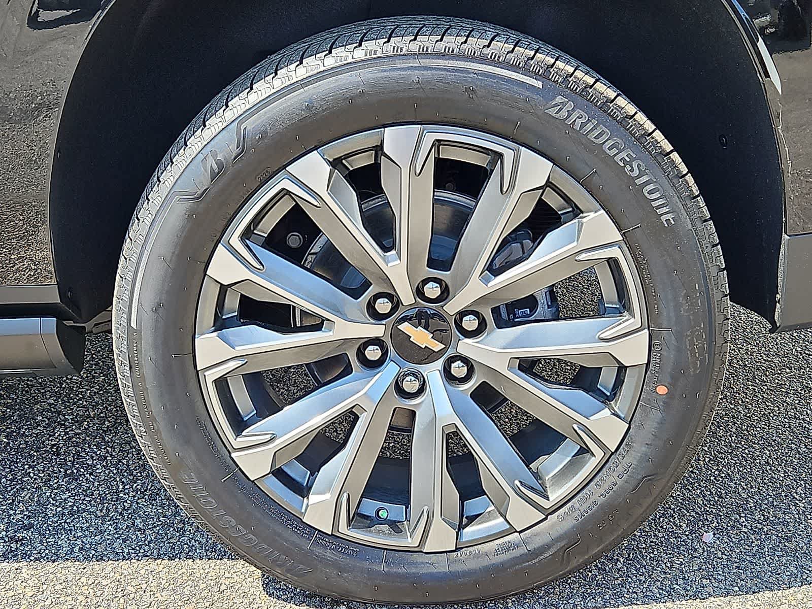 New 2026 Chevrolet Suburban High Country AWD/4WD image 7
