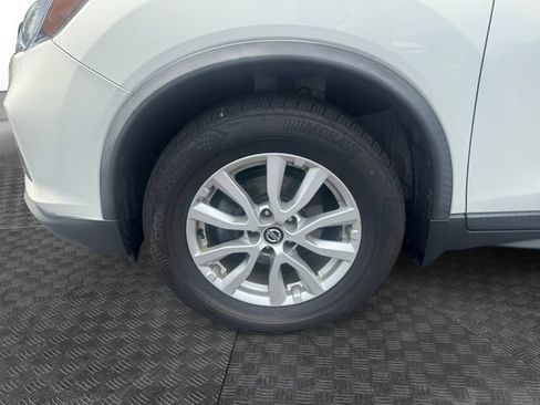 Used 2020 Nissan Rogue SV AWD/4WD image 13