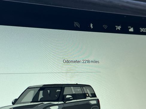 Used 2024 Rivian R1S Adventure AWD/4WD image 16
