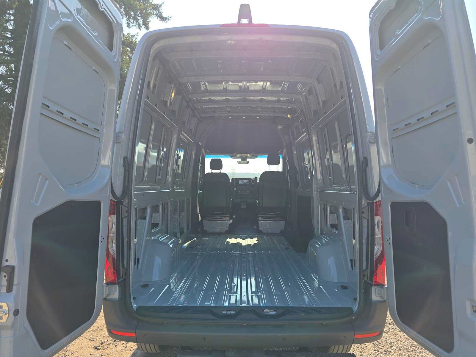 Used 2026 Mercedes-Benz Sprinter 2500 image 19