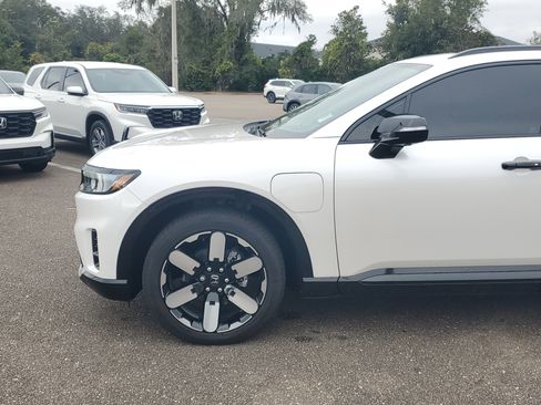 Certified 2025 Honda Prologue Elite image 12