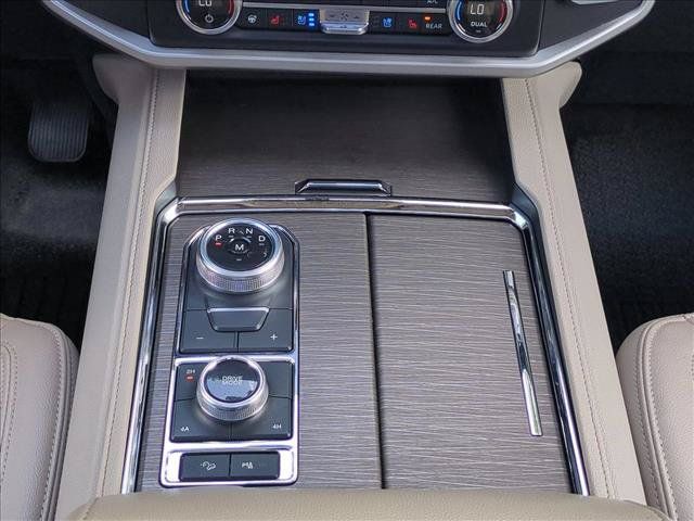 Used 2024 Ford Expedition Max Limited AWD/4WD image 12
