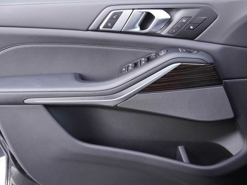 Used 2026 BMW X5 sDrive40i image 31