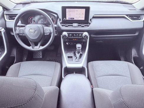 Used 2025 Toyota RAV4 XLE FWD image 12