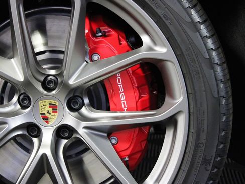 Certified 2026 Porsche Macan GTS AWD/4WD image 14
