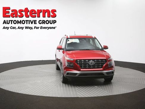 Used 2025 Hyundai Venue SEL FWD image 53
