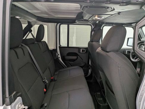 Used 2023 Jeep Wrangler Unlimited image 22