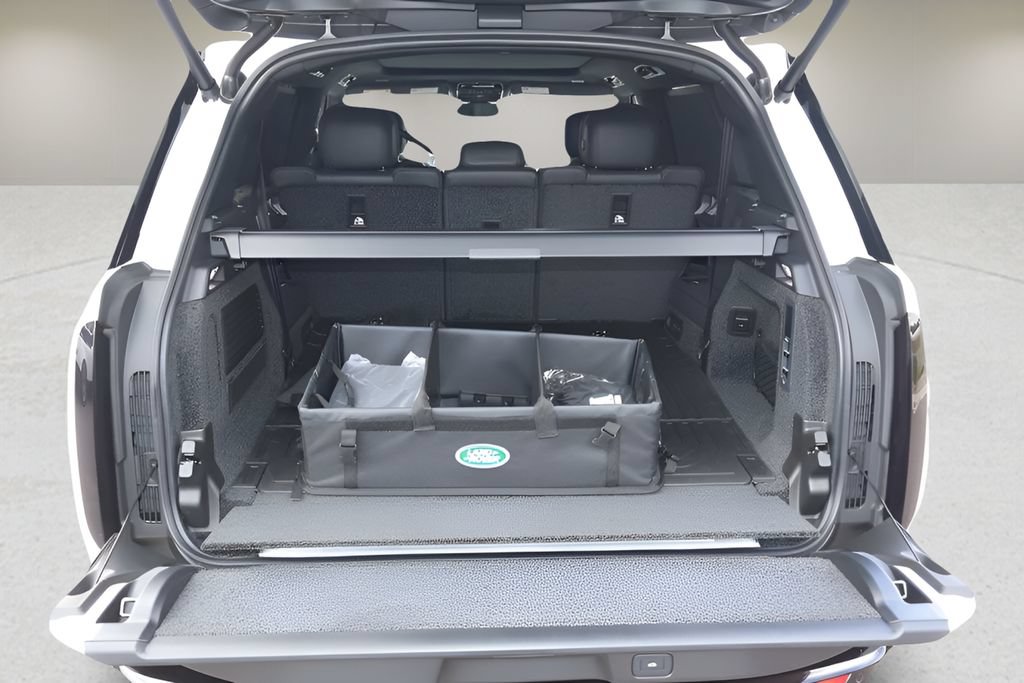 New 2026 Land Rover Range Rover Long Wheelbase SE AWD/4WD image 15