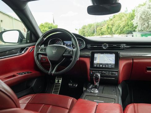 Used 2018 Maserati Quattroporte S GranSport image 22
