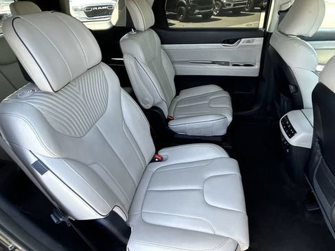 Used 2024 Hyundai Palisade Calligraphy AWD/4WD image 14