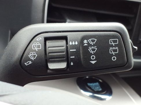 Used 2023 Ford Explorer XLT w/ Equipment Group 202A image 24