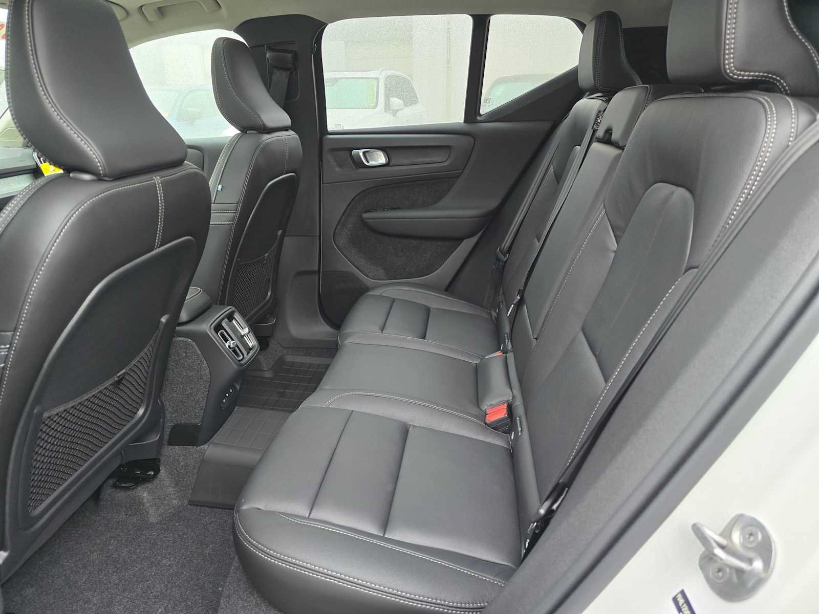 Used 2026 Volvo XC40 B5 Plus w/ Protection Package Premier AWD/4WD image 15