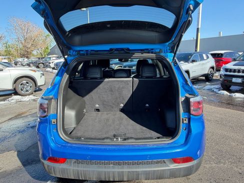 Used 2025 Jeep Compass Limited AWD/4WD image 31