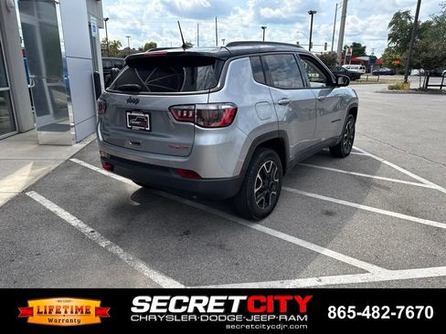 Used 2021 Jeep Compass Trailhawk AWD/4WD image 7