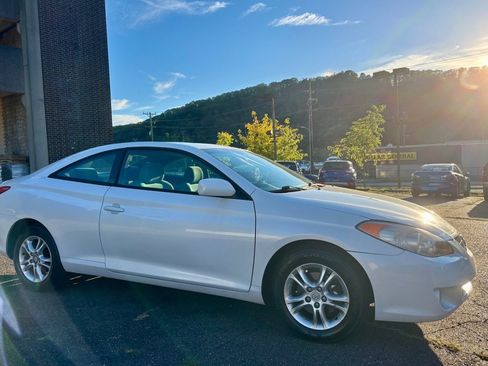 Used 2004 Toyota Solara SE image 1