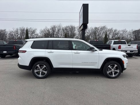 New 2025 Jeep Grand Cherokee L Limited image 2