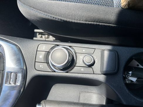 Used 2020 Toyota Yaris LE FWD image 29