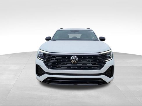 New 2026 Volkswagen Atlas Cross Sport SEL R-Line AWD/4WD image 2