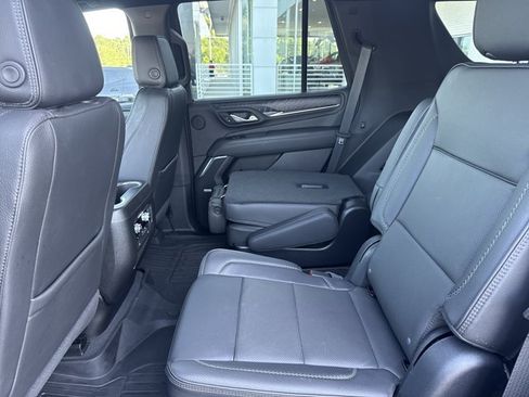 Used 2023 GMC Yukon Denali w/ LPO, Floor Liner Package AWD/4WD image 6