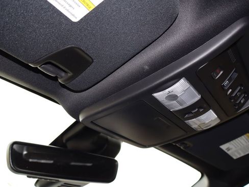 Used 2024 Nissan Titan PRO-4X w/ Pro-4x Convenience Package image 28