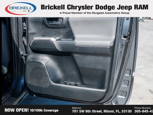 Used 2017 Toyota Tacoma SR5 w/ Tow Package image 12