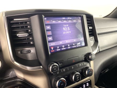 Used 2019 RAM 1500 Laramie w/ Sport Appearance Package AWD/4WD image 28