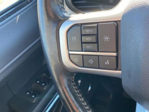 Used 2024 Ford Expedition Max XLT image 15