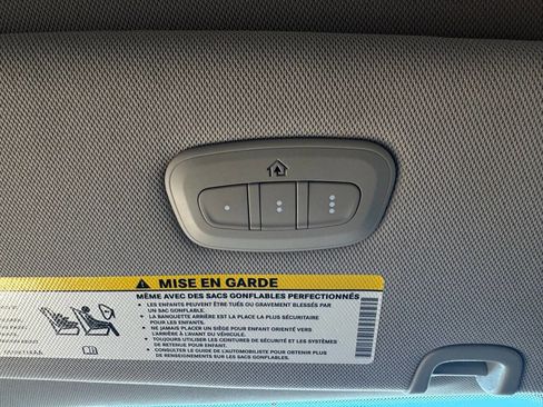 Used 2022 Chrysler Pacifica Touring-L image 31