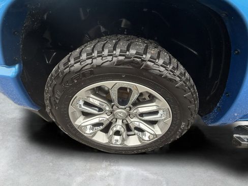 Used 2021 RAM 1500 Laramie w/ Sport Appearance Package image 11