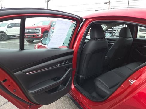 Used 2021 MAZDA MAZDA3 s image 11