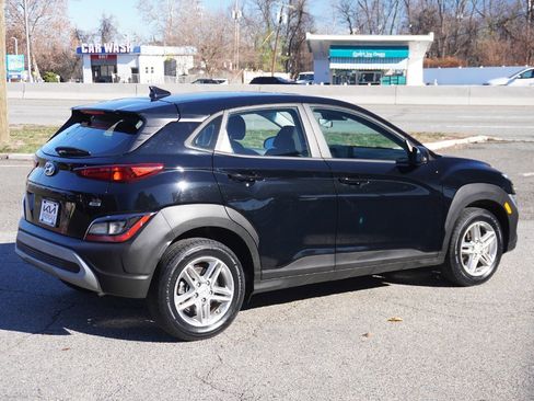 Used 2023 Hyundai Kona SE w/ Cargo Package image 8