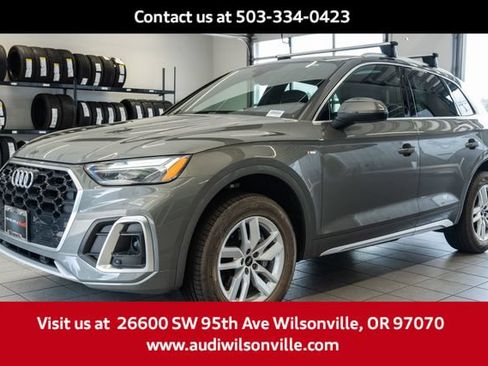 Used 2023 Audi Q5 2.0T Premium w/ Convenience Package AWD/4WD image 3