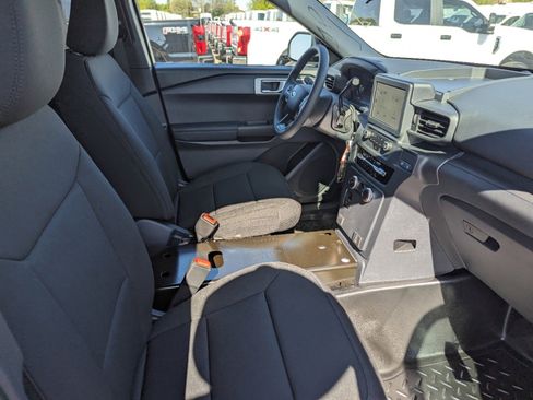 New 2024 Ford Explorer 4WD Police Interceptor image 13