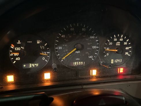 Used 2000 Mercedes-Benz ML 320 4MATIC image 18